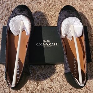 Coach Chelsea flats